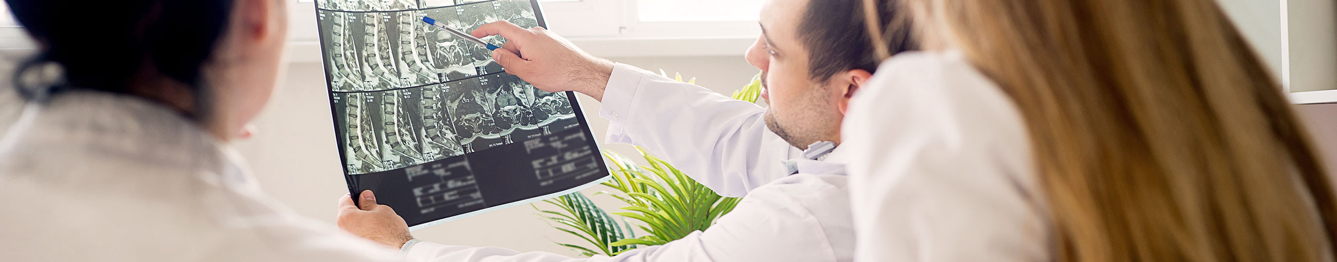  FORMATION MÉDICALE POSTGRADUÉE BASÉ SUR LES COMPÉTENCES